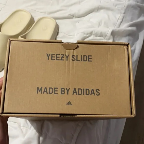 yeezy slides - Picture 6 of 6